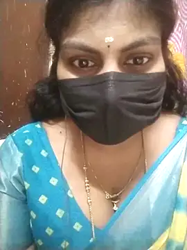 Snapshot of Nithiila chatting on September 18, 9:23 am Nithiila online show from September 18, 9:23 am