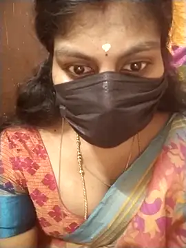Snapshot of Nithiila chatting on September 20, 10:31 am Nithiila online show from September 20, 10:31 am
