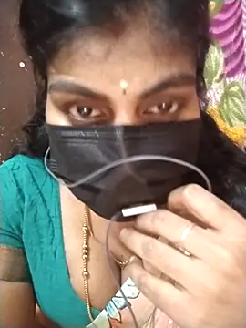Snapshot of Nithiila chatting on September 24, 2:34 pm Nithiila online show from September 24, 2:34 pm