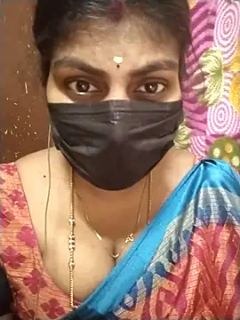Snapshot of Nithiila chatting on September 16, 7:20 am Nithiila online show from September 16, 7:20 am