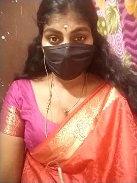 Snapshot of Nithiila chatting on September 19, 7:12 am Nithiila online show from September 19, 7:12 am