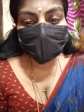 Snapshot of Nithiila chatting on September 15, 7:42 am Nithiila online show from September 15, 7:42 am