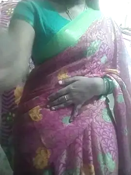 Snapshot of Nithiila chatting on September 10, 8:35 am Nithiila online show from September 10, 8:35 am