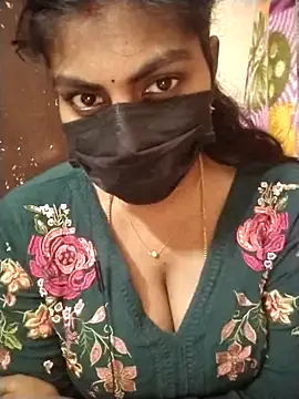 Snapshot of Nithiila chatting on December 20, 6:38 am Nithiila online show from December 20, 6:38 am