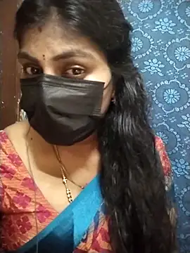 Snapshot of Nithiila chatting on September 27, 10:32 am Nithiila online show from September 27, 10:32 am