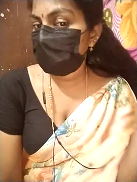 Snapshot of Nithiila chatting on December 5, 6:01 am Nithiila online show from December 5, 6:01 am