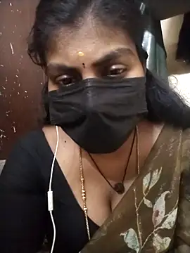 Snapshot of Nithiila chatting on February 3, 8:52 am Nithiila online show from February 3, 8:52 am