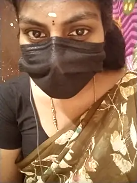 Snapshot of Nithiila chatting on November 8, 5:22 am Nithiila online show from November 8, 5:22 am