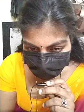 Snapshot of Nithiila chatting on January 8, 6:19 am Nithiila online show from January 8, 6:19 am