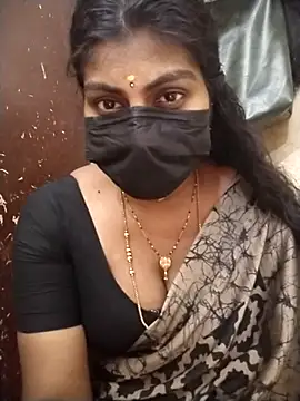 Snapshot of Nithiila chatting on January 10, 7:25 am Nithiila online show from January 10, 7:25 am