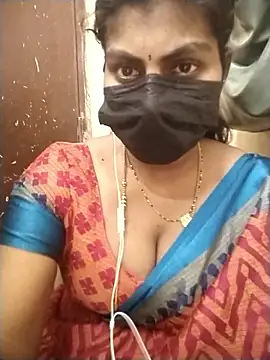 Snapshot of Nithiila chatting on January 19, 2:10 pm Nithiila online show from January 19, 2:10 pm