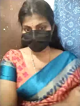Snapshot of Nithiila chatting on November 1, 5:07 pm Nithiila online show from November 1, 5:07 pm