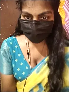 Snapshot of Nithiila chatting on December 4, 7:29 am Nithiila online show from December 4, 7:29 am