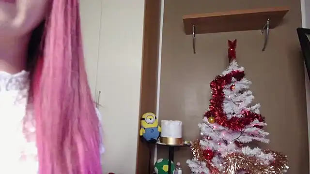 ScarletVerdi online show from January 6, 8:35 pm