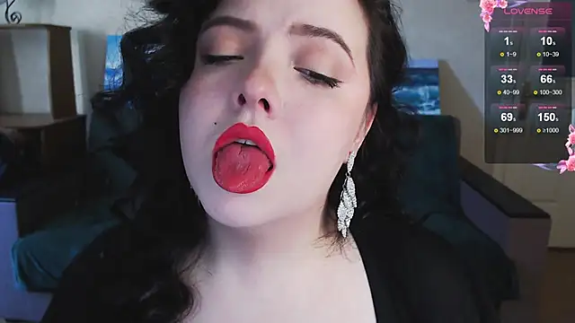 EmillyBones online show from February 18, 9:39 am