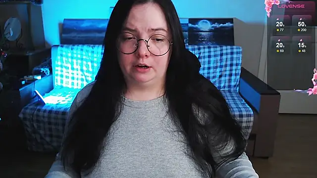 EmillyBones online show from January 10, 7:31 pm