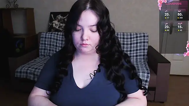 EmillyBones online show from March 18, 5:14 pm