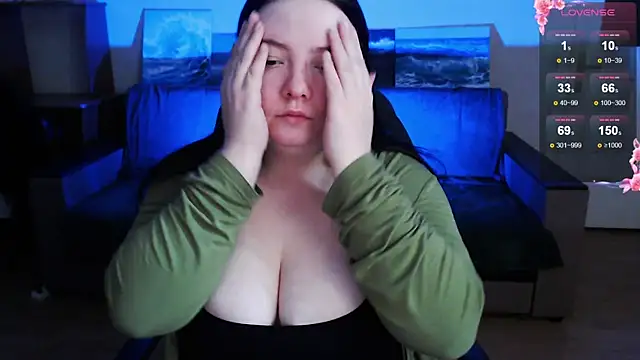 EmillyBones online show from February 5, 11:44 pm