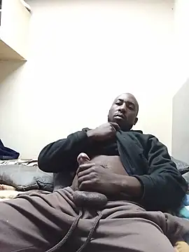 Snapshot of SlimBiggCock chatting on June 4, 2:44 pm SlimBiggCock online show from June 4, 2:44 pm