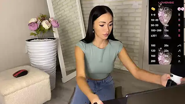 Snapshot of BestTeya chatting on October 2, 1:58 pm BestTeya online show from October 2, 1:58 pm