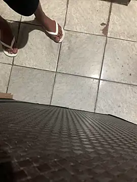 hmleonardo online show from March 20, 4:13 am