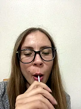 SophieDesire online show from September 17, 7:49 pm