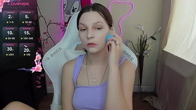 Snapshot of AudreyyKim chatting on June 27, 8:09 am AudreyyKim online show from June 27, 8:09 am