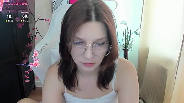 Snapshot of AudreyyKim chatting on July 12, 8:15 am AudreyyKim online show from July 12, 8:15 am