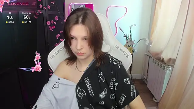 AudreyyKim online show from May 1, 8:19 am