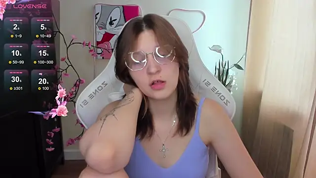 Snapshot of AudreyyKim chatting on July 13, 8:24 am AudreyyKim online show from July 13, 8:24 am