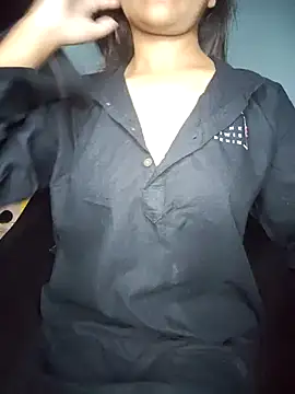 Snapshot of queen_visakha chatting on September 18, 5:43 am queen visakha online show from September 18, 5:43 am