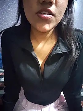 Snapshot of queen_visakha chatting on March 26, 4:49 pm queen visakha online show from March 26, 4:49 pm