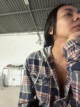 Snapshot of GiorgiaLuxee chatting on November 9, 10:41 am GiorgiaLuxee online show from November 9, 10:41 am