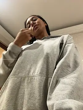 Snapshot of GiorgiaLuxee chatting on November 20, 11:03 pm GiorgiaLuxee online show from November 20, 11:03 pm