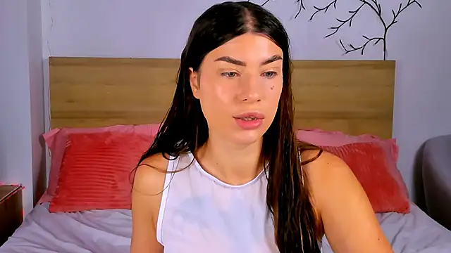 Snapshot of Bella_Davis_love chatting on October 11, 9:49 pm Bella Davis love online show from October 11, 9:49 pm