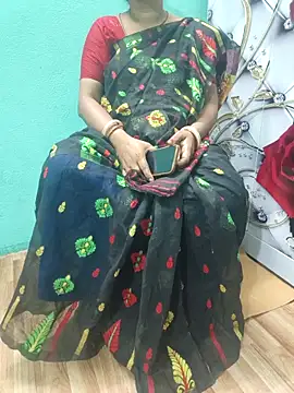 Snapshot of desi_boudi87 chatting on October 17, 12:40 pm desi boudi87 online show from October 17, 12:40 pm