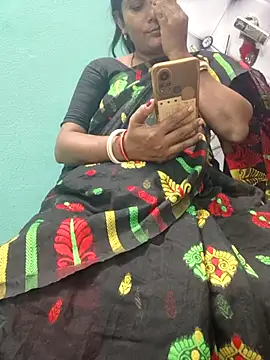 Snapshot of desi_boudi87 chatting on September 24, 11:17 am desi boudi87 online show from September 24, 11:17 am