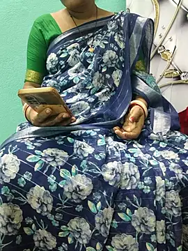 Snapshot of desi_boudi87 chatting on October 14, 1:01 pm desi boudi87 online show from October 14, 1:01 pm