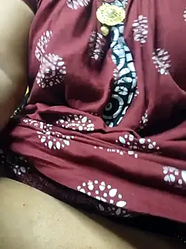 Snapshot of desi_boudi87 chatting on September 15, 5:24 pm desi boudi87 online show from September 15, 5:24 pm