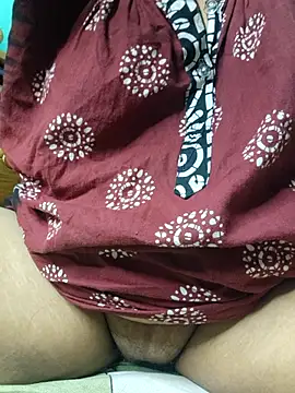 Snapshot of desi_boudi87 chatting on October 16, 7:44 pm desi boudi87 online show from October 16, 7:44 pm