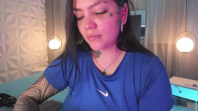 MAGIC TESSA online show from November 21, 8:08 pm