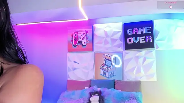 LindaWz  online show from November 18, 4:27 am