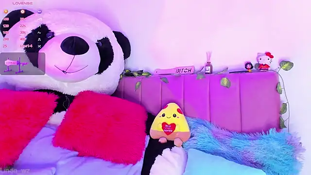 LindaWz  online show from March 11, 7:24 am