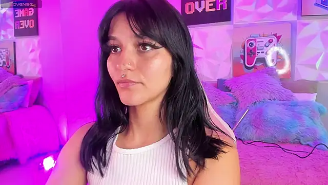 LindaWz  online show from October 7, 4:24 am