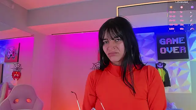 LindaWz  online show from October 29, 4:44 am