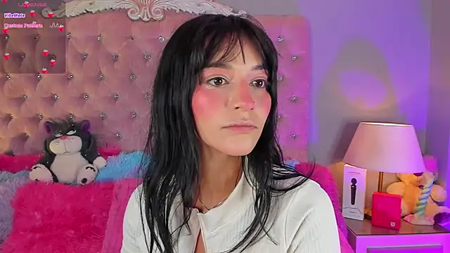 LindaWz  online show from February 10, 4:11 am