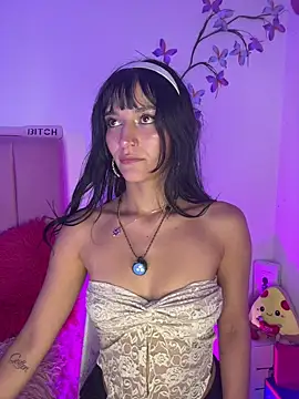 Snapshot of LindaWz_ chatting on June 7, 12:10 pm LindaWz online show from June 7, 12:10 pm