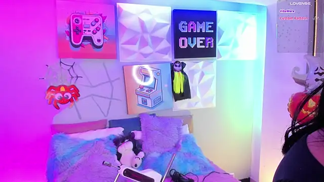 LindaWz  online show from November 1, 5:03 am