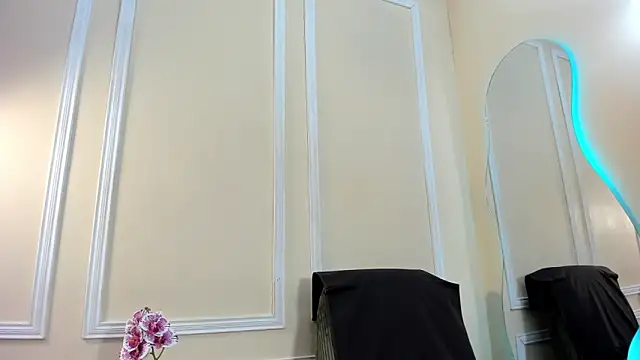 keila hott20 online show from September 21, 12:32 pm