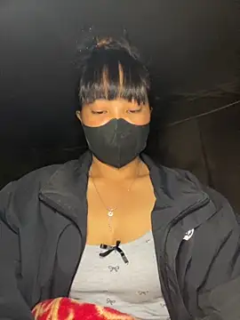 Snapshot of delwyn- chatting on November 29, 5:57 pm delwyn- online show from November 29, 5:57 pm